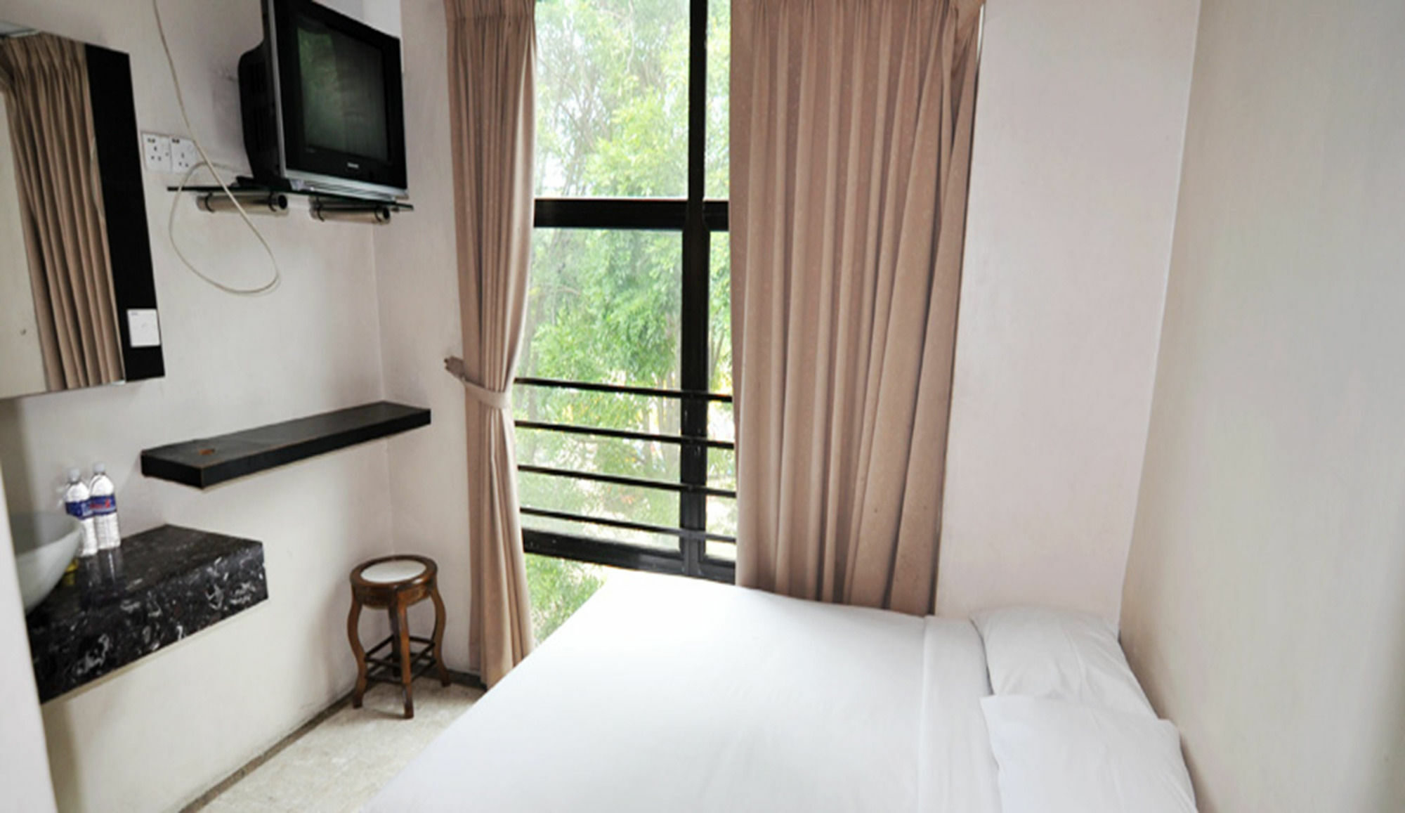 Hotel Zamburger Sungai Bakap Simpang Ampat  Kültér fotó